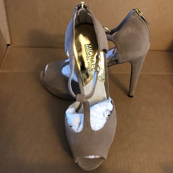 Michael Kors tan platform heels - Picture 1 of 5
